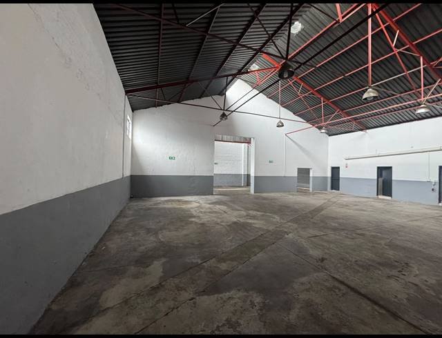 384M² WAREHOUSE TO LET IN PRETORIA INDUSTRIAL